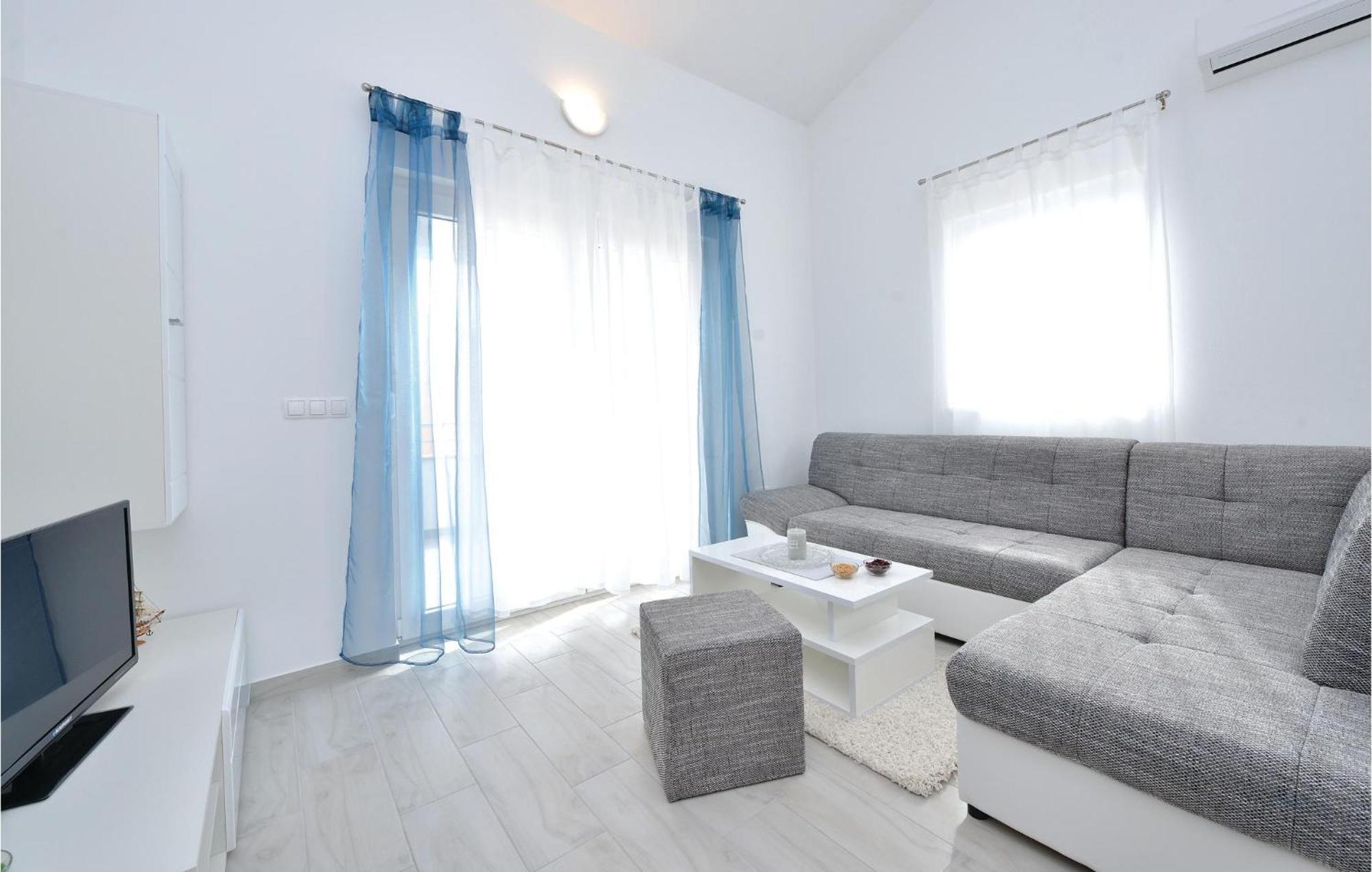 Nice Apartment In Vrsi-Mulo With Wifi Eksteriør bilde