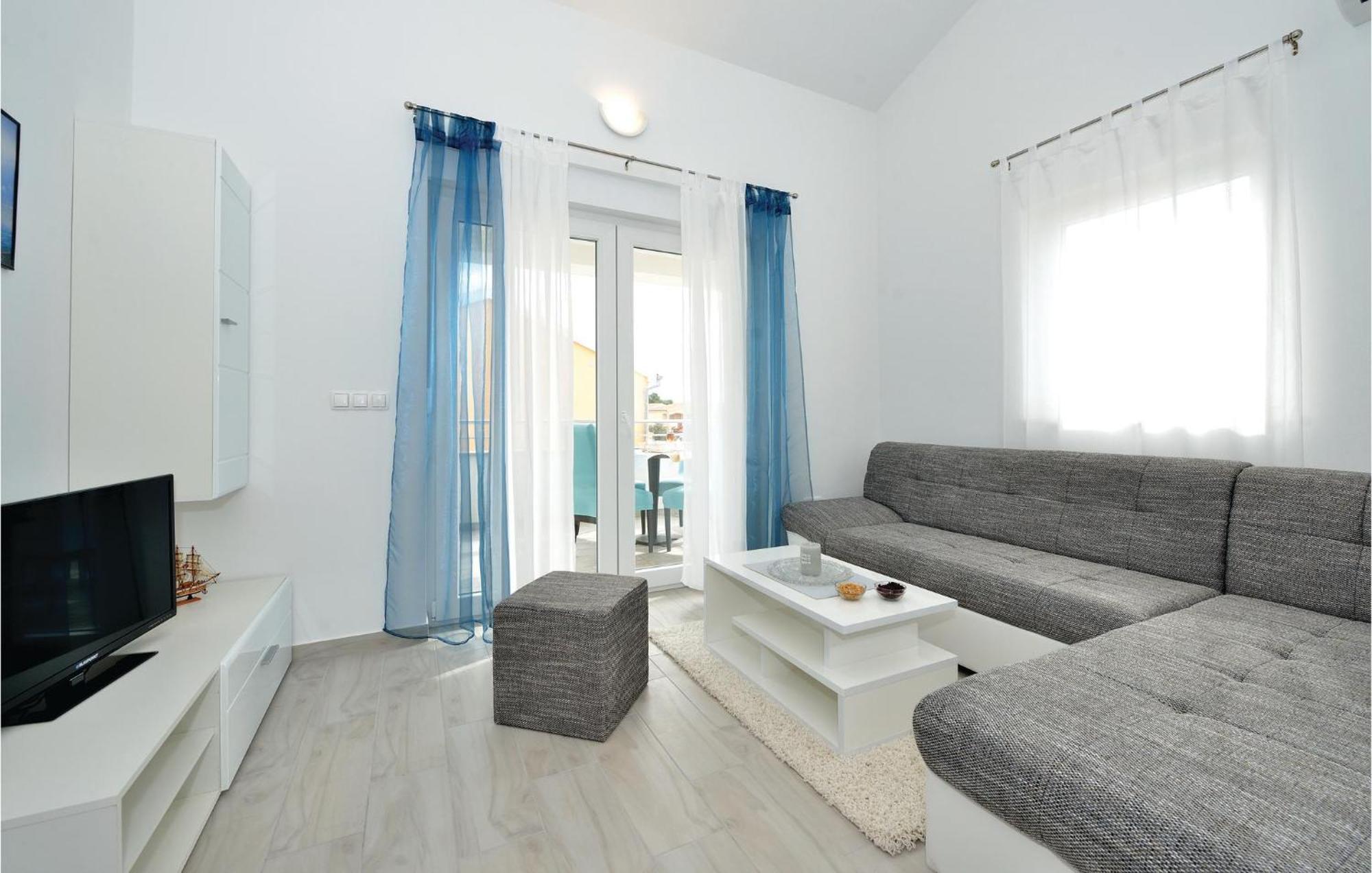 Nice Apartment In Vrsi-Mulo With Wifi Eksteriør bilde