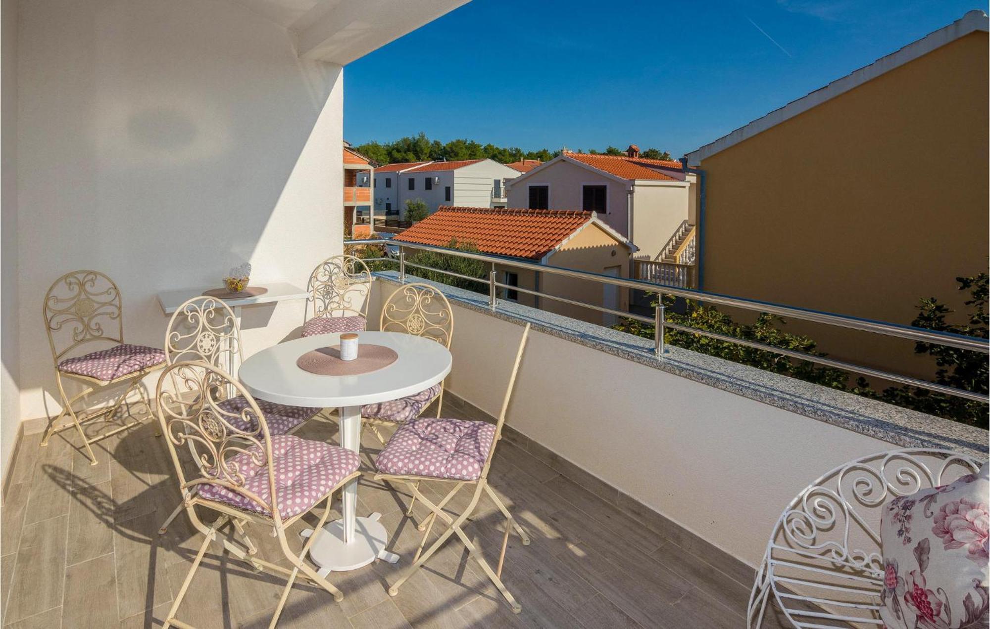 Nice Apartment In Vrsi-Mulo With Wifi Eksteriør bilde