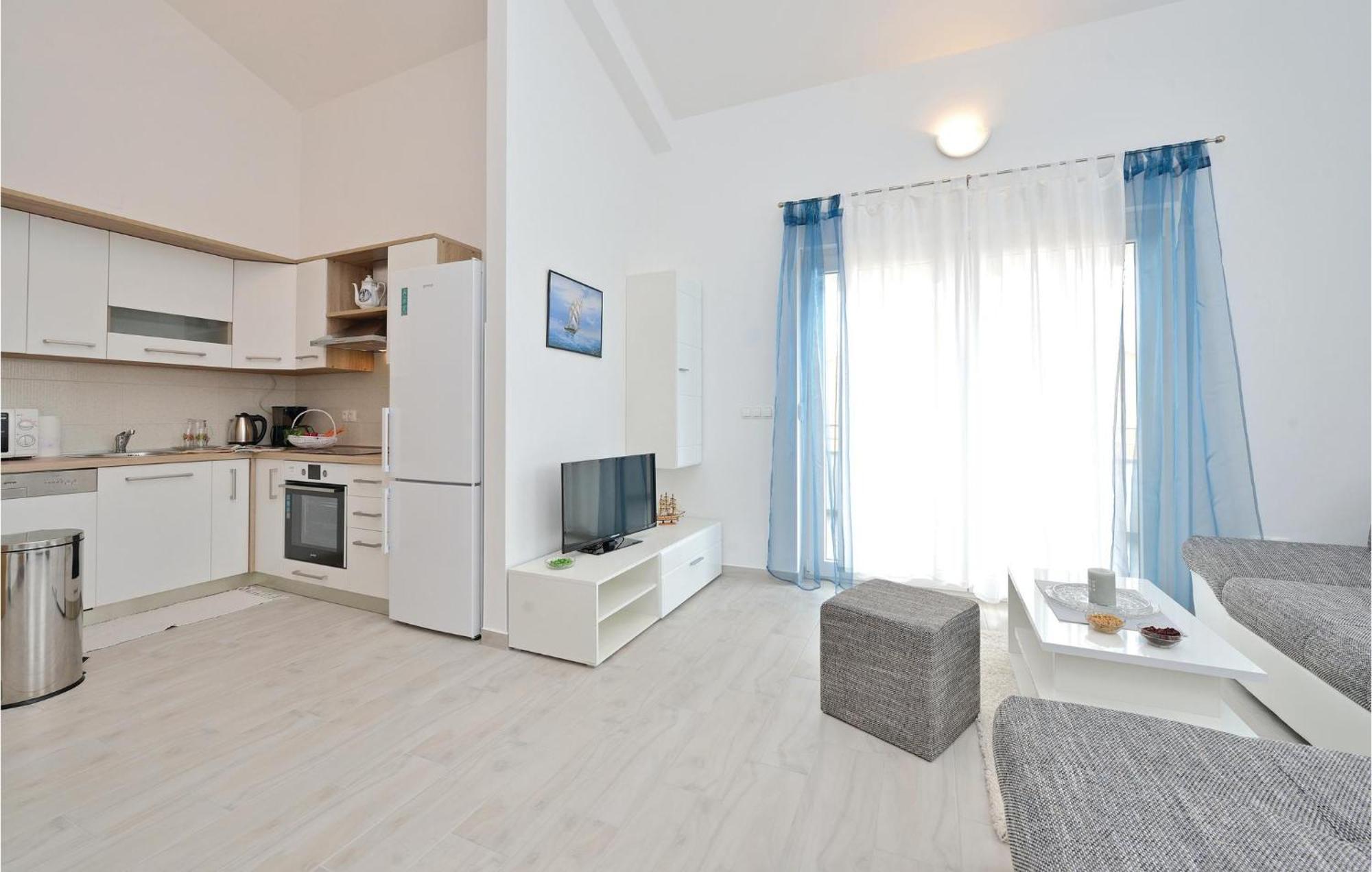 Nice Apartment In Vrsi-Mulo With Wifi Eksteriør bilde